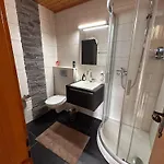 L'aiglon Valais - Vue, Confort, Jacuzzi Chalet Grône