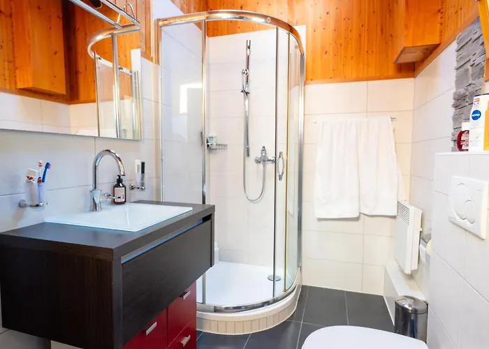 L'aiglon Valais - Vue, Confort, Jacuzzi Chalé