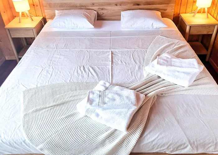 Chalé L'aiglon Valais - Vue, Confort, Jacuzzi Grône