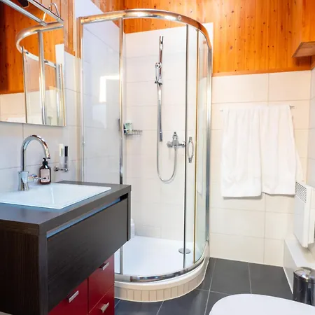 L'aiglon Valais - Vue, Confort, Jacuzzi Chalet
